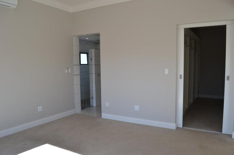 To Let 5 Bedroom Property for Rent in Copperleaf Estate Gauteng