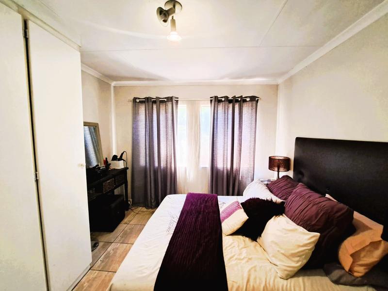 2 Bedroom Property for Sale in Eldoraigne Gauteng