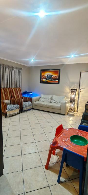 2 Bedroom Property for Sale in The Reeds Gauteng