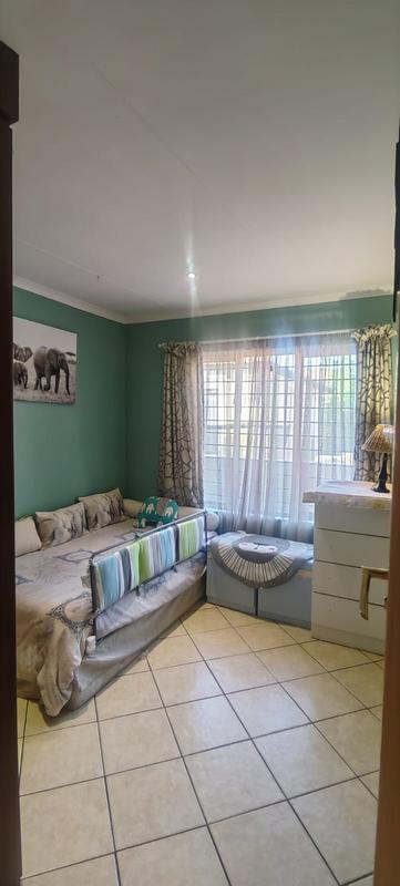 2 Bedroom Property for Sale in The Reeds Gauteng