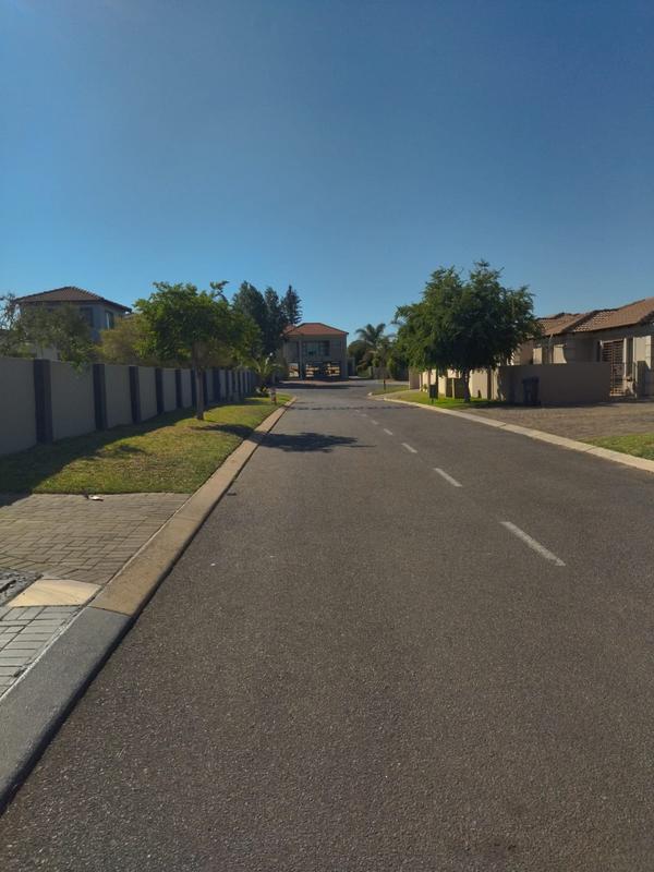 2 Bedroom Property for Sale in The Reeds Gauteng