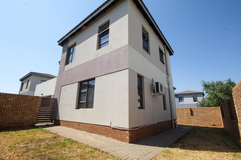 3 Bedroom Property for Sale in Thatchfield Gauteng