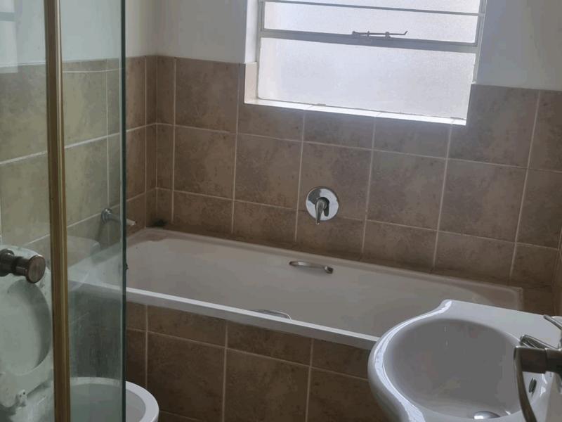 To Let 2 Bedroom Property for Rent in Bardene Gauteng