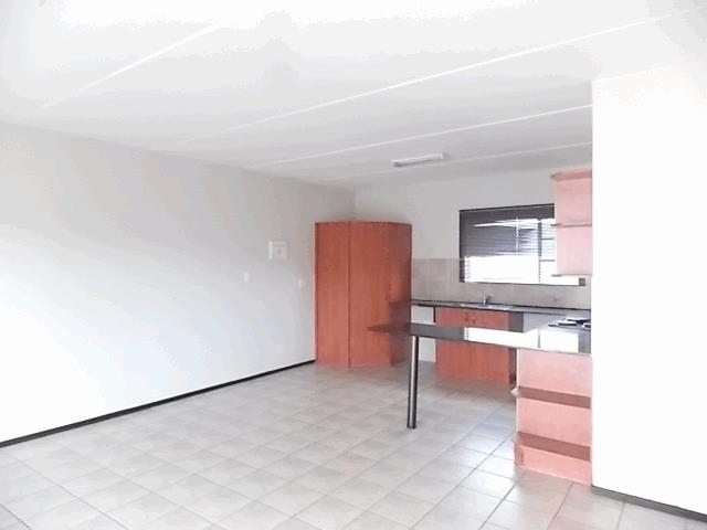 To Let 2 Bedroom Property for Rent in Bardene Gauteng