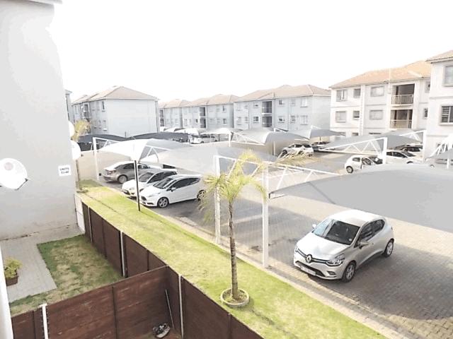 To Let 2 Bedroom Property for Rent in Bardene Gauteng