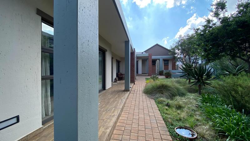 4 Bedroom Property for Sale in Midstream Ridge Gauteng