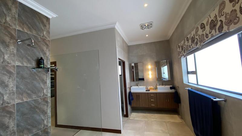 4 Bedroom Property for Sale in Midstream Ridge Gauteng