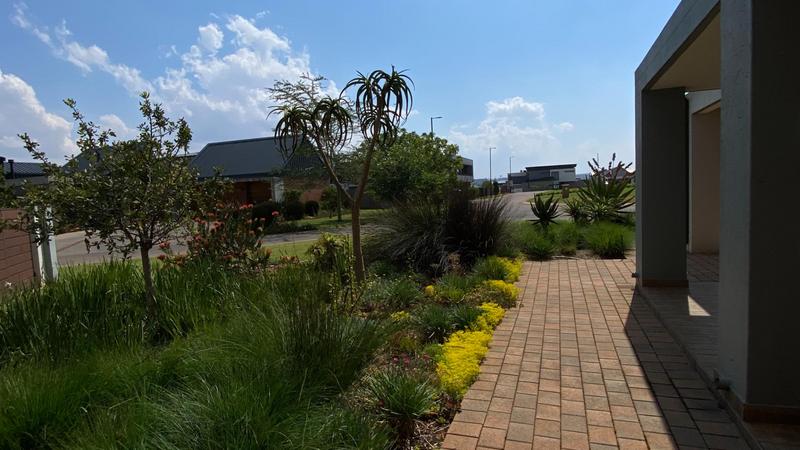 4 Bedroom Property for Sale in Midstream Ridge Gauteng