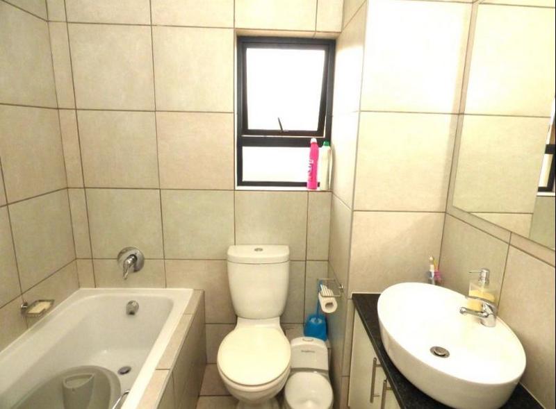 To Let 3 Bedroom Property for Rent in Beyers Park Gauteng