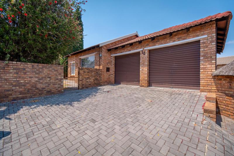 2 Bedroom Property for Sale in Radiokop Gauteng