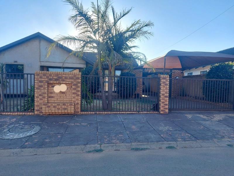 To Let 3 Bedroom Property for Rent in Mmesi Park Gauteng