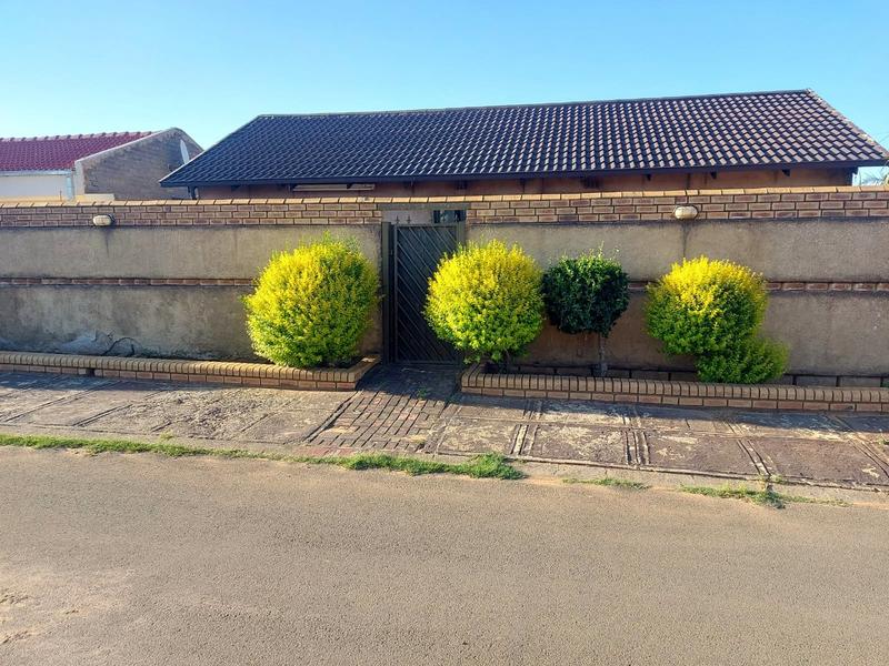 To Let 3 Bedroom Property for Rent in Mmesi Park Gauteng