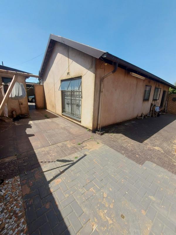 To Let 3 Bedroom Property for Rent in Mmesi Park Gauteng