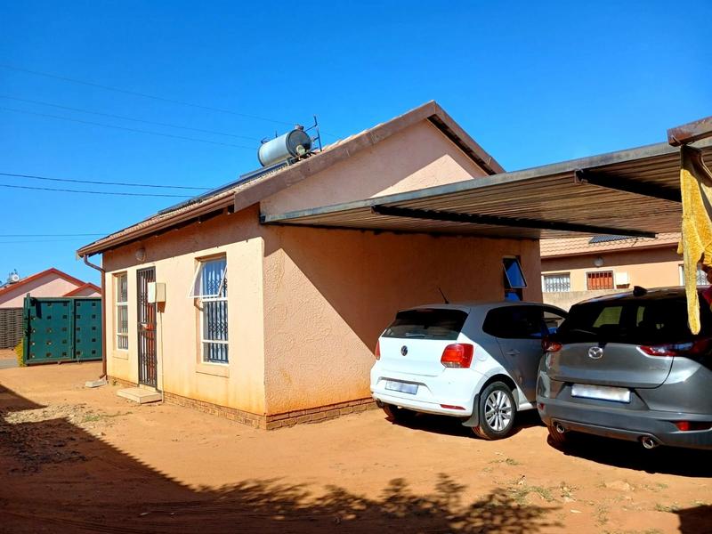 2 Bedroom Property for Sale in Bram Fischerville Gauteng