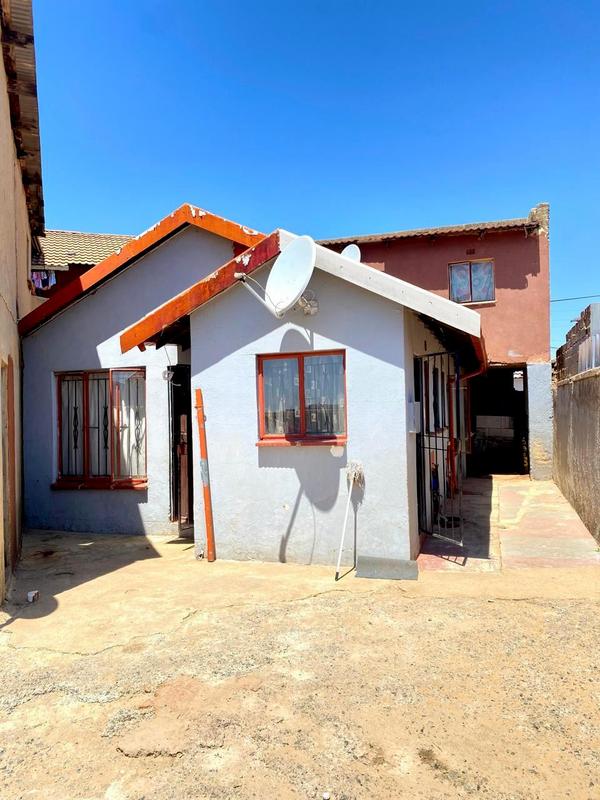 2 Bedroom Property for Sale in Protea Glen Gauteng