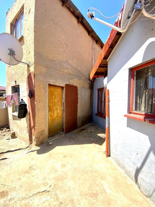 2 Bedroom Property for Sale in Protea Glen Gauteng