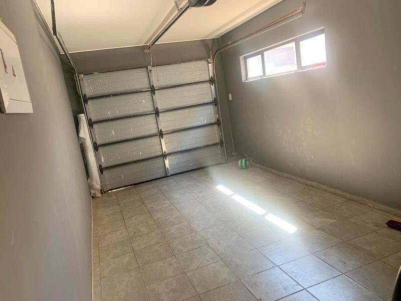 3 Bedroom Property for Sale in Wildtuinpark Gauteng