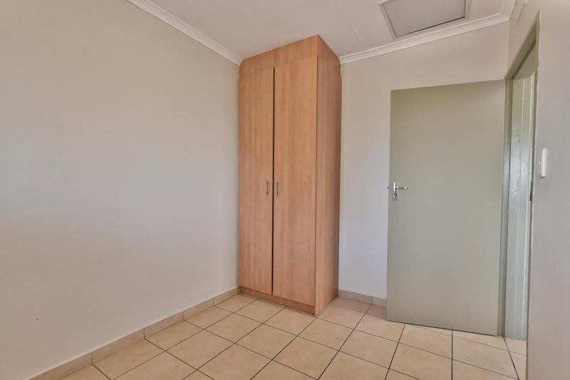 2 Bedroom Property for Sale in Olifantsvlei Gauteng