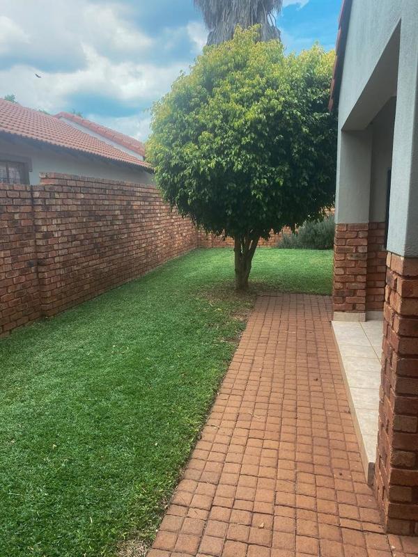 2 Bedroom Property for Sale in Montana Gauteng