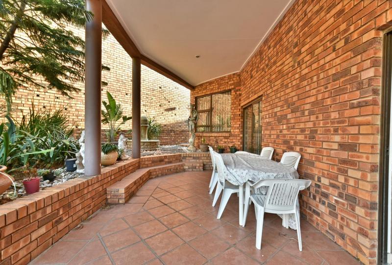 3 Bedroom Property for Sale in Bassonia Gauteng