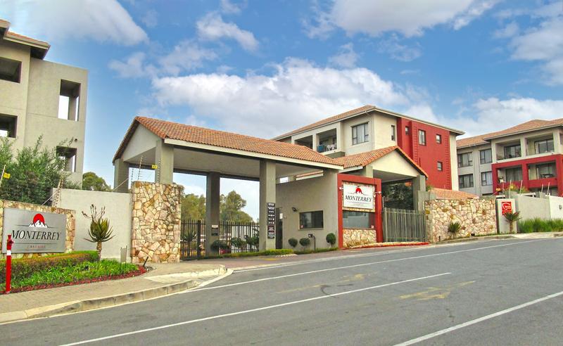 1 Bedroom Property for Sale in Lonehill Gauteng