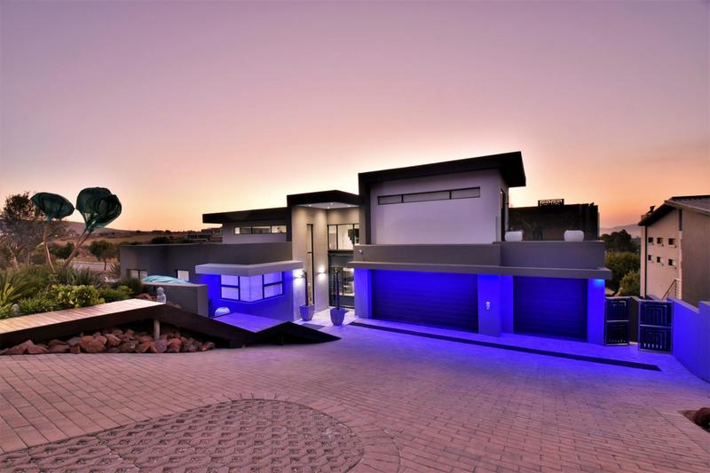 6 Bedroom Property for Sale in Eye of Africa Gauteng