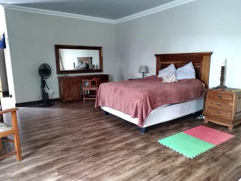 5 Bedroom Property for Sale in Gardenvale A H Gauteng