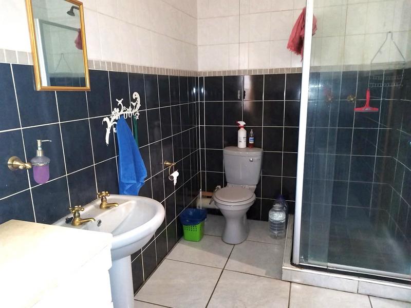 5 Bedroom Property for Sale in Gardenvale A H Gauteng