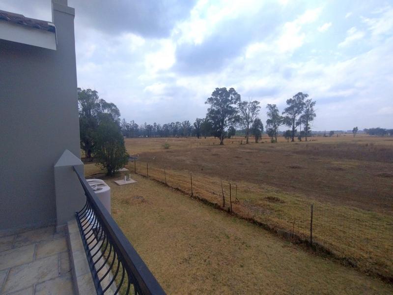 5 Bedroom Property for Sale in Gardenvale A H Gauteng