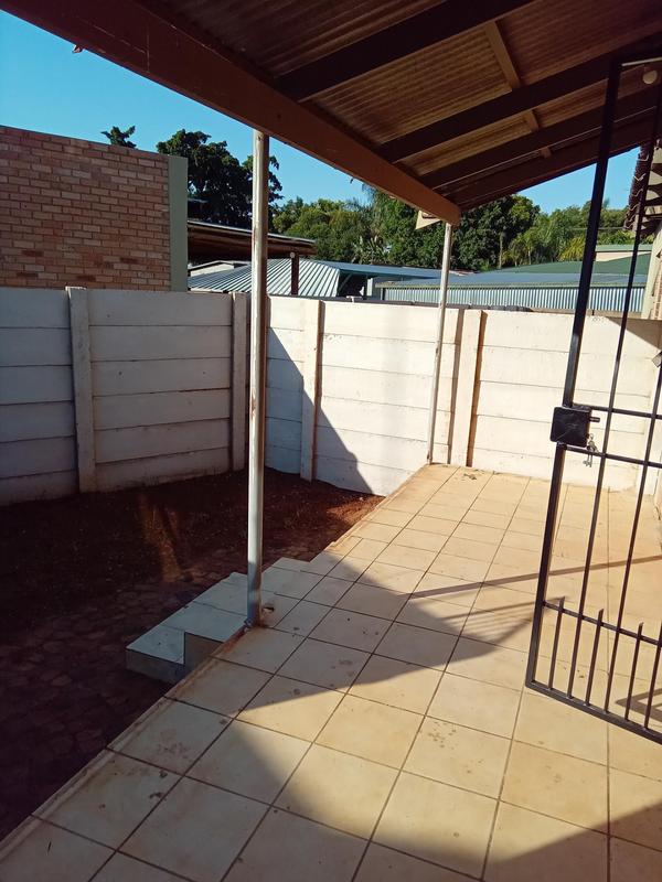 To Let 1 Bedroom Property for Rent in Sinoville Gauteng