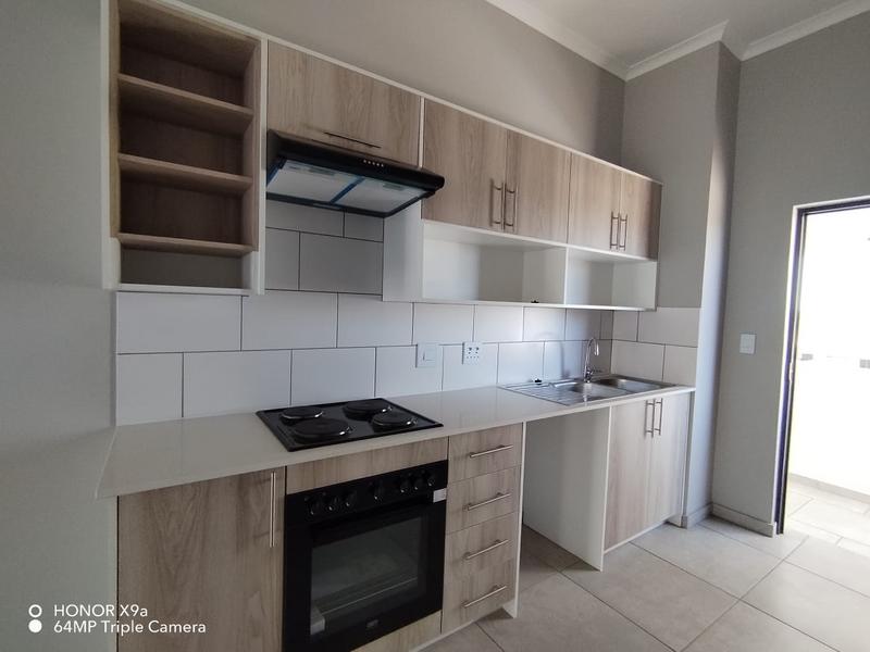 To Let 2 Bedroom Property for Rent in Glen Marais Gauteng