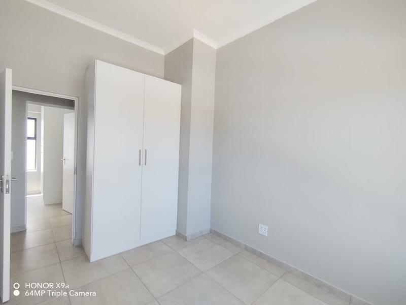 To Let 2 Bedroom Property for Rent in Glen Marais Gauteng