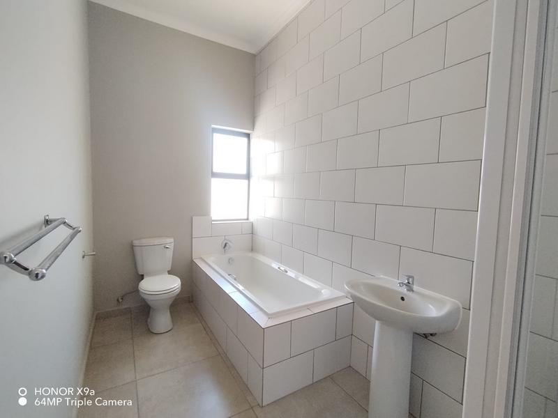 To Let 2 Bedroom Property for Rent in Glen Marais Gauteng