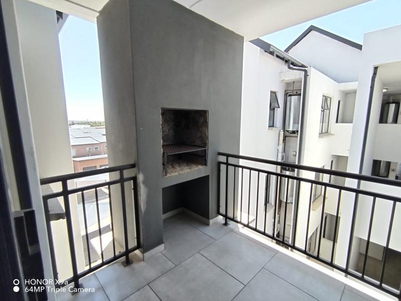 To Let 2 Bedroom Property for Rent in Glen Marais Gauteng