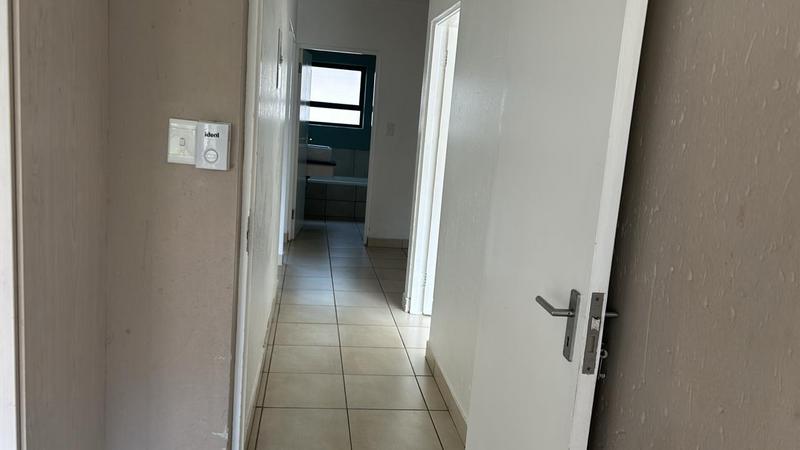 To Let 3 Bedroom Property for Rent in Beverley Gauteng