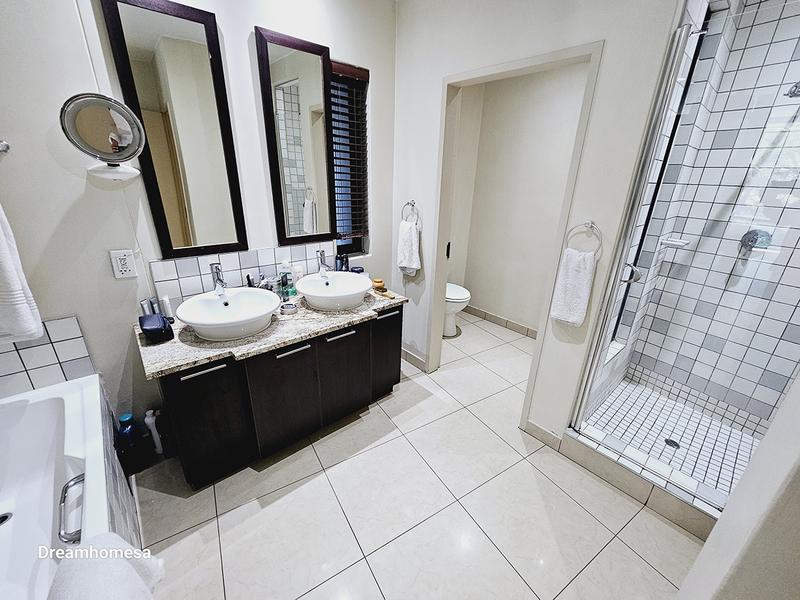 To Let 2 Bedroom Property for Rent in Benmore Gauteng