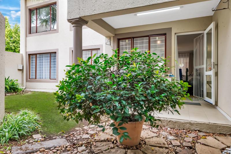 2 Bedroom Property for Sale in Hurlingham Gauteng