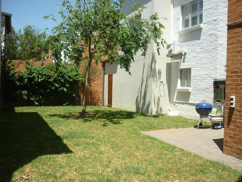 To Let 3 Bedroom Property for Rent in Fourways Gauteng