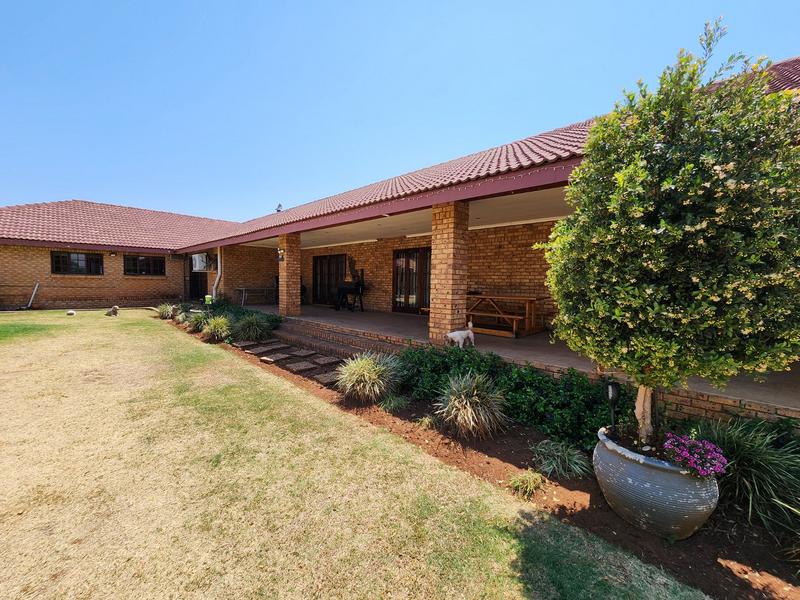 6 Bedroom Property for Sale in Montana Gauteng