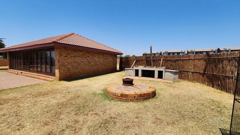 6 Bedroom Property for Sale in Montana Gauteng