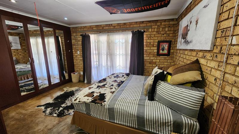 6 Bedroom Property for Sale in Montana Gauteng