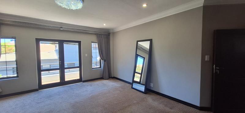 5 Bedroom Property for Sale in Midlands Estate Gauteng