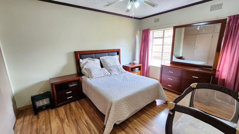 1 Bedroom Property for Sale in Brackendowns Gauteng