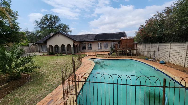 1 Bedroom Property for Sale in Brackendowns Gauteng