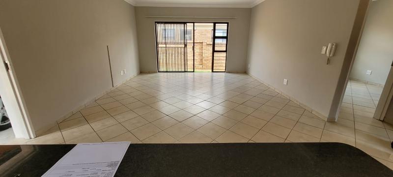 2 Bedroom Property for Sale in New Market Gauteng