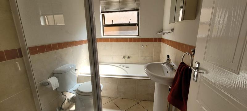 2 Bedroom Property for Sale in New Market Gauteng