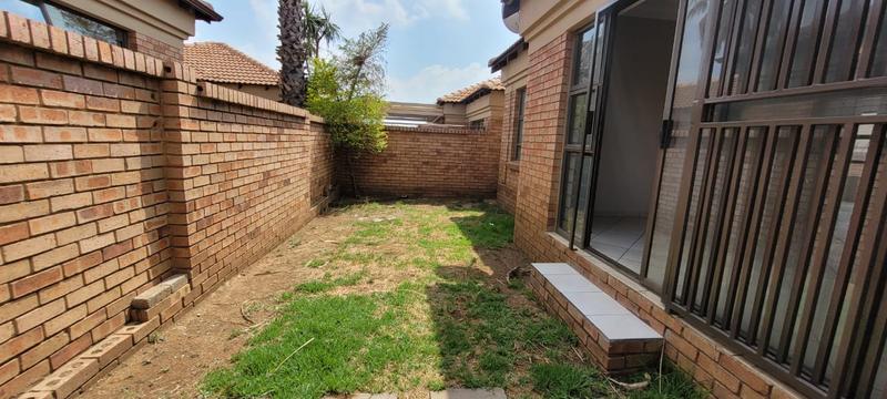 2 Bedroom Property for Sale in New Market Gauteng