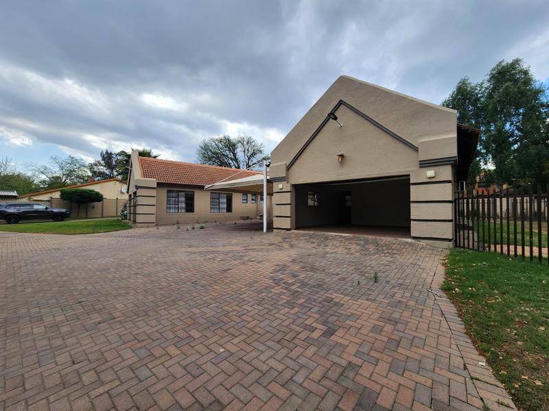 5 Bedroom Property for Sale in Vanderbijlpark SW 5 Gauteng