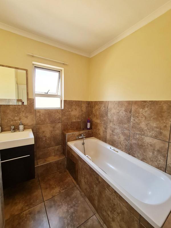 To Let 3 Bedroom Property for Rent in Die Wilgers Gauteng