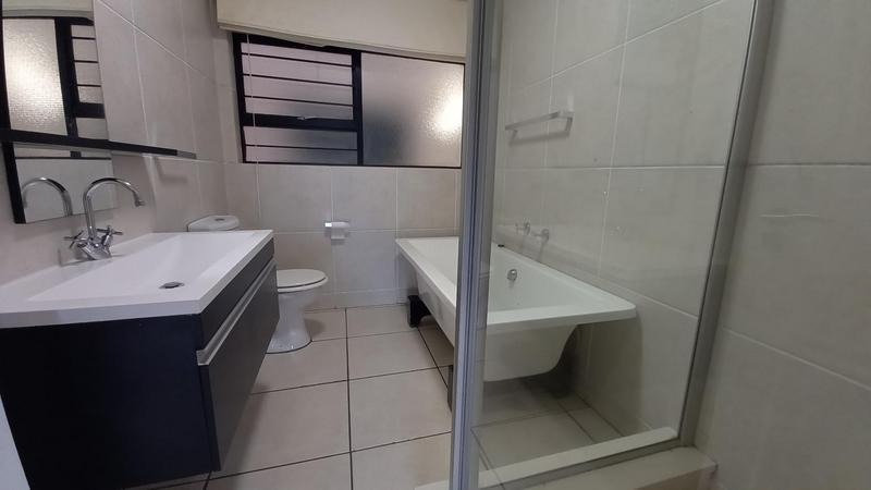 2 Bedroom Property for Sale in Greenstone Hill Gauteng